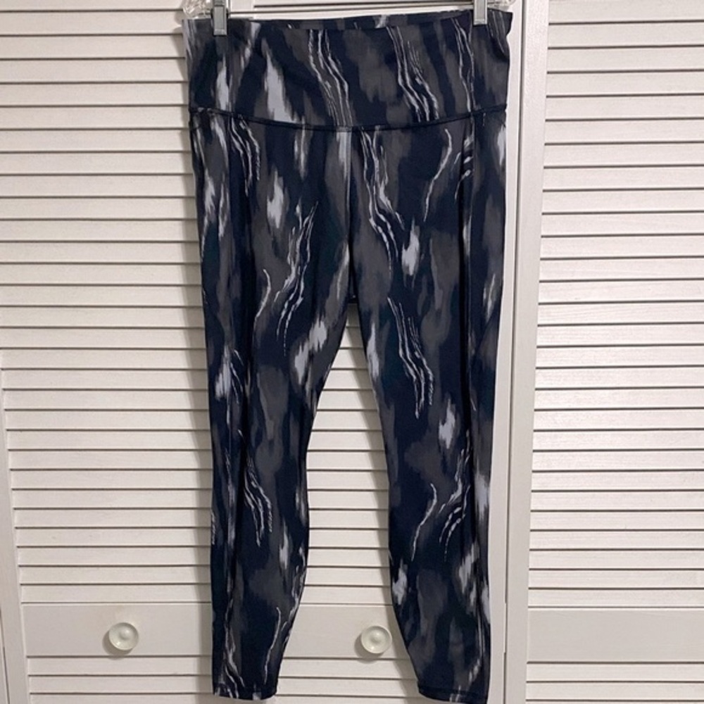 All in Motion Black and Gray Patterned Leggings